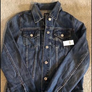 NWT GAP Jean Jacket. Size XS- fits like a small.